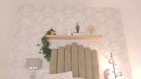 Snapshot of roma_love_ chatting on February 19, 2:55 pm online show from February 19, 2:55 pm