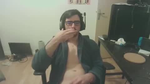 romainb72 online show from February 17, 7:23 pm