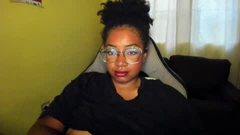 Is A Belle online show from April 23, 12:29 pm