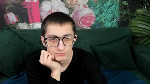 ronbevs online show from April 11, 7:51 pm