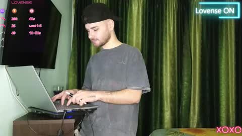 Ronny online show from February 15, 4:39 pm