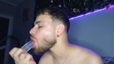 Ronny online show from May 19, 8:49 pm