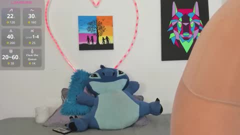 Snapshot of rooxxyy_ chatting on October 19, 11:31 pm online show from October 19, 11:31 pm