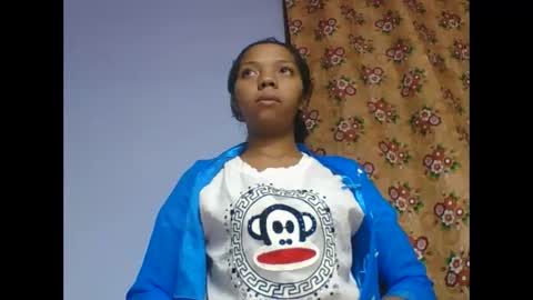 rosah225127 online show from May 26, 5:57 am