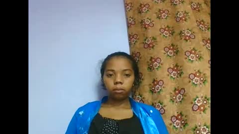 rosah225127 online show from May 2, 5:24 am
