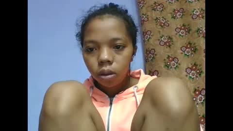 rosah225127 online show from May 16, 4:42 am