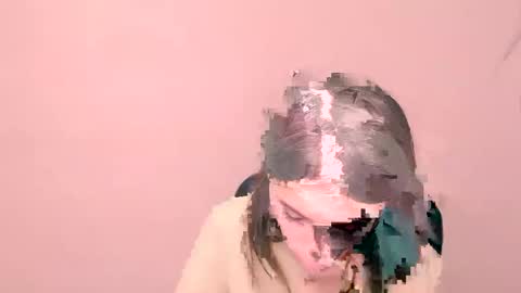 Snapshot of rosalais_ chatting on October 18, 7:45 am Rose online show from October 18, 7:45 am
