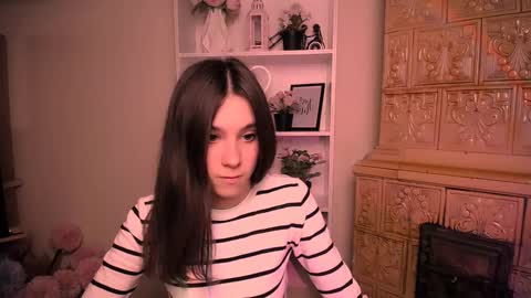 Rose online show from March 27, 7:47 am