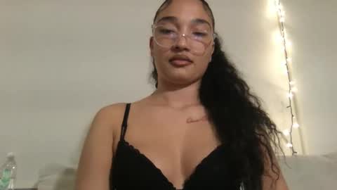 Rosalina online show from March 11, 5:54 am