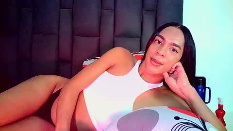 Snapshot of rosalindasexy chatting on October 2, 5:06 am Rosalinda online show from October 2, 5:06 am