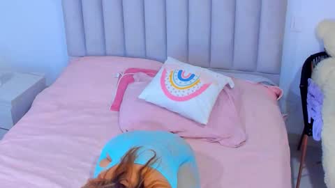 rosarojaa online show from March 19, 1:33 am