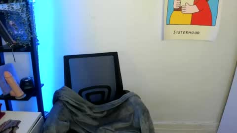 rose257044 online show from July 1, 3:10 pm