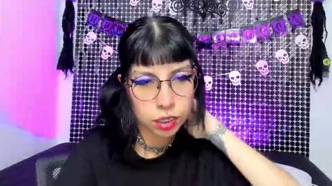 Snapshot of rose_72 chatting on October 18, 7:40 pm Ally online show from October 18, 7:40 pm