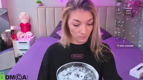 Kimberlly online show from March 4, 11:57 pm