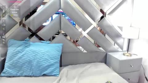 Rose 3 online show from December 4, 9:03 pm