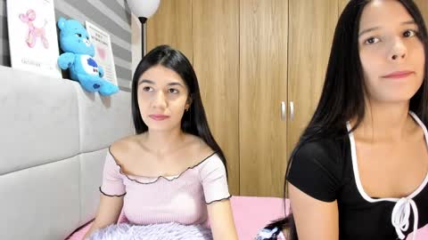 Rose y Miah online show from April 19, 2:45 am