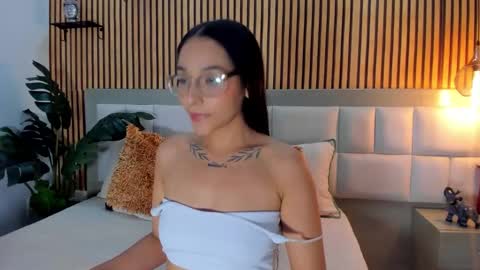 roseaurora online show from January 9, 5:40 pm