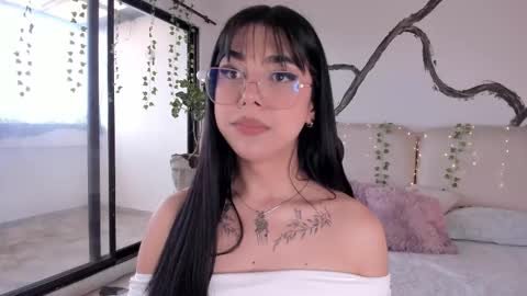 Rose online show from November 1, 3:00 pm