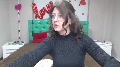 RoseHille online show from February 15, 6:15 am