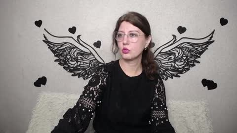 RoseHille online show from March 26, 6:13 pm