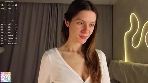 Snapshot of rosemaryleadley chatting on October 17, 4:16 am Graise online show from October 17, 4:16 am