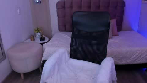 Rose Taylor online show from June 11, 12:58 pm