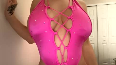 roseyla1 online show from February 23, 7:05 pm