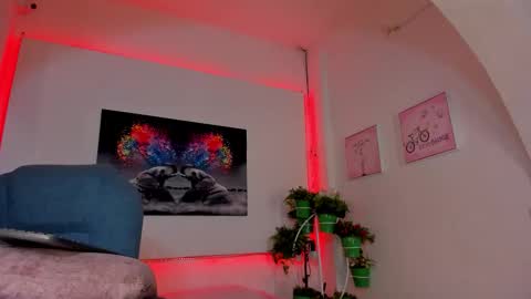 rosi_cooper online show from March 29, 1:35 pm