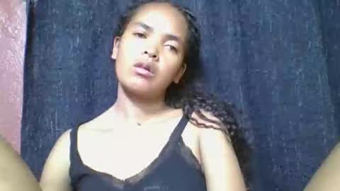 rosia685234 online show from May 3, 3:12 am