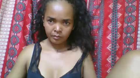 rosia685234 online show from May 16, 2:16 pm