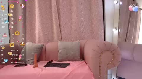 Snapshot of rosieleex_ chatting on March 8, 3:35 pm Rosie online show from March 8, 3:35 pm