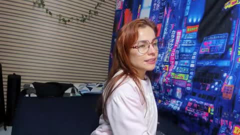 Snapshot of rosse_25 chatting on February 10, 8:21 pm Would you like to help me with supplementation and sports suits so I can compete in powerlifting online show from February 10, 8:21 pm