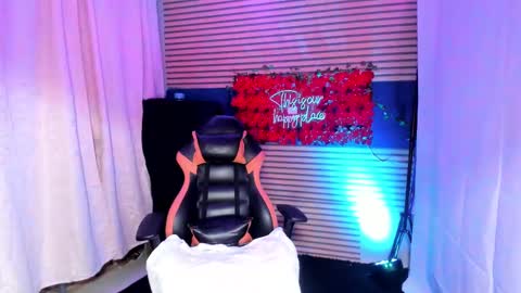 Snapshot of rosse_25 chatting on September 24, 6:25 pm Would you like to help me with supplementation and sports suits so I can compete in powerlifting online show from September 24, 6:25 pm