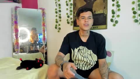 Snapshot of rosse_dredd chatting on September 22, 12:04 am Anal for the first time 40000tks online show from September 22, 12:04 am