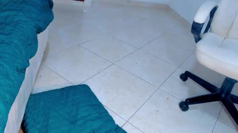 rosse_taylorx1 online show from January 6, 5:28 pm