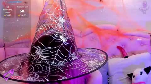 Snapshot of rossiie_hunt_ chatting on October 11, 6:22 pm rossiie_hunt_ online show from October 11, 6:22 pm