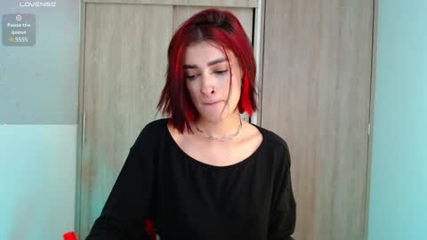 Snapshot of rot_wallace chatting on January 24, 9:58 pm rot_wallace online show from January 24, 9:58 pm