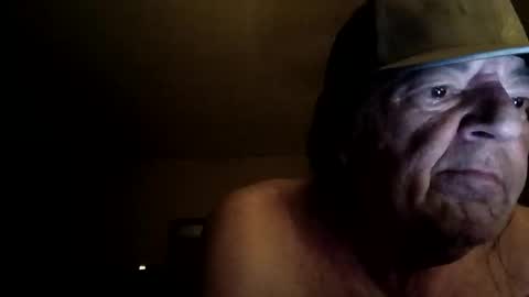 Snapshot of rotorranch chatting on September 25, 8:10 am rotorranch online show from September 25, 8:10 am