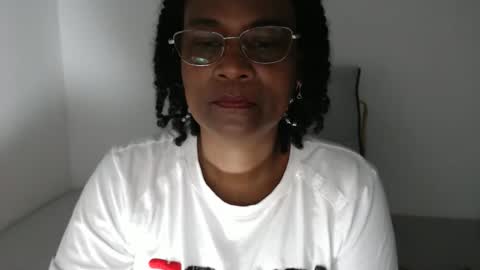 luxa online show from December 17, 2:02 pm