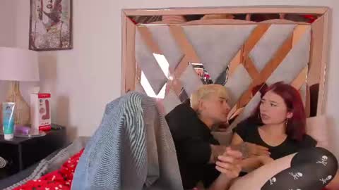 rousse_n_kenji online show from July 16, 9:39 pm