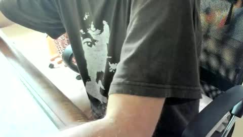 Snapshot of routi chatting on September 22, 2:32 pm routi97 online show from September 22, 2:32 pm