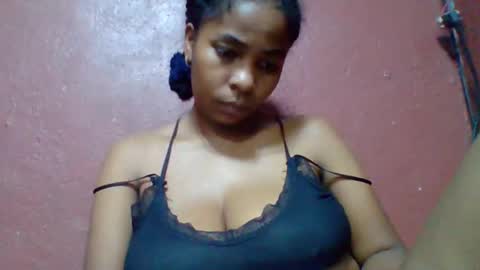 rovaelyah online show from May 4, 6:42 am