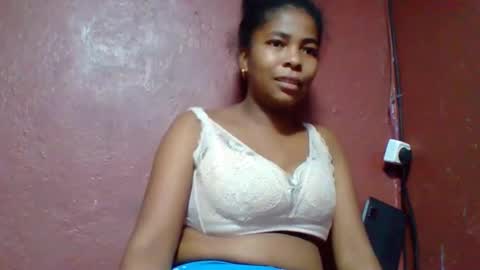 rovaelyah online show from February 3, 2:53 am