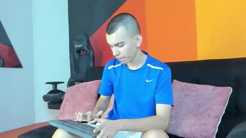 Snapshot of rowancley chatting on October 20, 12:54 pm Rowan online show from October 20, 12:54 pm