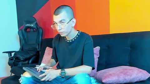 Snapshot of rowancley chatting on September 23, 2:11 pm Rowan online show from September 23, 2:11 pm
