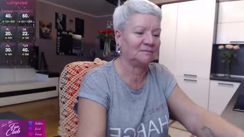 Snapshot of roxana_brooks chatting on October 9, 3:06 pm Roxana online show from October 9, 3:06 pm