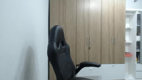 Roxana online show from June 1, 11:50 pm