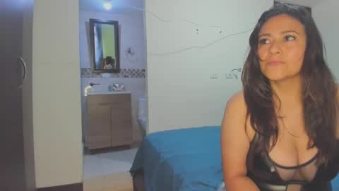 Snapshot of roxanasexy2025 chatting on February 27, 11:50 am roxanasexy2025 online show from February 27, 11:50 am
