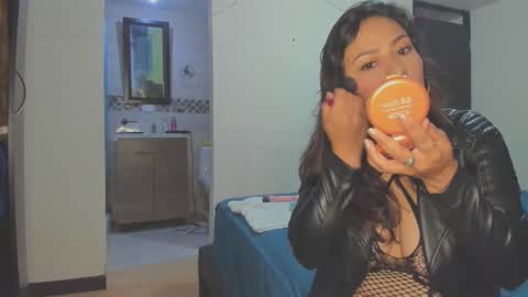 Snapshot of roxanasexy2025 chatting on March 8, 11:27 am roxanasexy2025 online show from March 8, 11:27 am