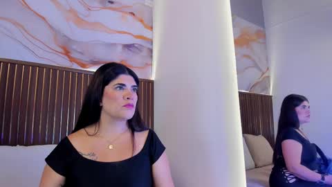 Roxie  online show from September 28, 12:36 pm